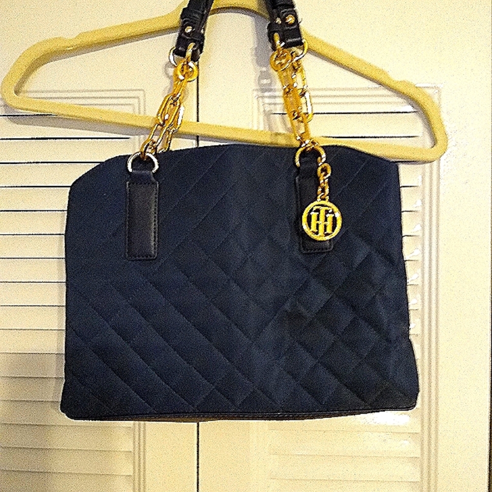 Tommy Hilfiger quited purse